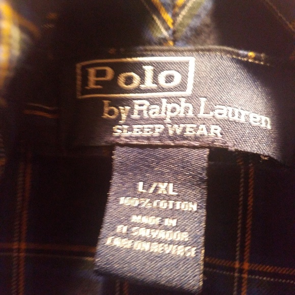 Robe - Picture 3 of 4